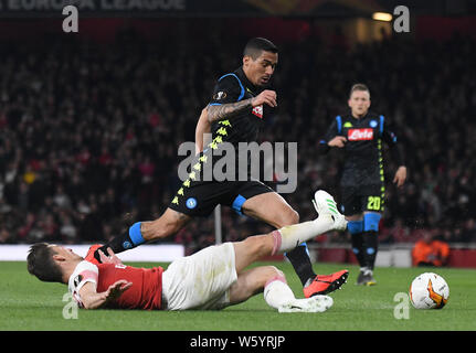 Londres, ANGLETERRE - 11 avril 2019 : Allan Marques Loureiro de Naples en photo pendant la première partie de l'UEFA Europa League 2018/19 Quart de finale match entre Arsenal FC (Angleterre) et SSC Napoli (Italie) à l'Emirates Stadium. Banque D'Images