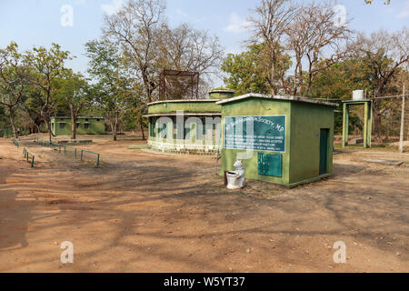 Tiger Foundation du bâtiment de la société à l'entrée de Tala Bandhavgarh National Park, district Umaria de l'état indien de Madhya Pradesh Banque D'Images