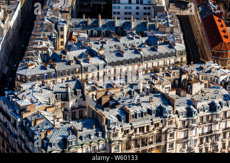 Paysage urbain de Paris vu du haut de la Tour Eiffel Banque D'Images