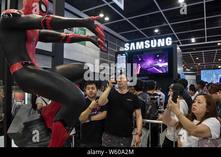 Juillet 28, 2019, Hong Kong, Chine : les visiteurs et clients vu à merveille au caractère Avengers Spider-man figure au Disney's Studio Marvel kiosque durant l'Ani-Com & Jeux cas à Hong Kong. (Crédit Image : © Budrul Chukrut/SOPA des images à l'aide de Zuma sur le fil) Banque D'Images