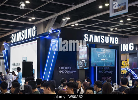 Juillet 28, 2019, Hong Kong, Chine : les visiteurs sont accueillis à l'électronique sud-coréen Samsung conglomérat multinational stand pendant l'Ani-Com & événement Jeux à Hong Kong (crédit Image : © Budrul Chukrut/SOPA des images à l'aide de Zuma sur le fil) Banque D'Images