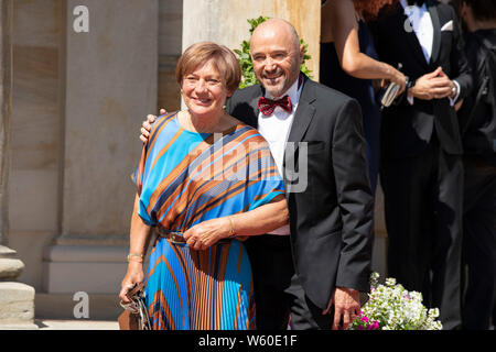 Christian Neureuther mit Ehefrau Rosi Mittermaier bei der Eröffnung der Richard-Wagner-Festspiele 2019 mit der Premiere der Oper 'Tannhäuser' im Bayre Banque D'Images