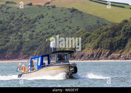 Glansteffan, amphibie bateau ferry opérant sur le rivière Tywi entre Ferryside (Glan-y-Fferi) et Llansteffan (Llanstephan) dans Carmarthenshire Banque D'Images