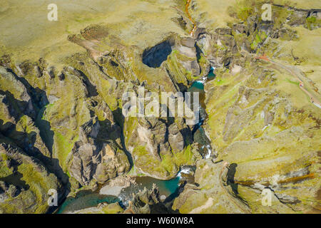 Vue aérienne de Fjadrargljufur canyon, l'Islande. Banque D'Images