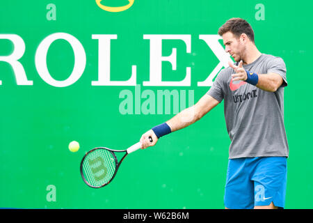Le joueur de tennis argentin Juan Martin Del Potro prend part à une session de formation avec le joueur de tennis japonais Kei Nishikori en prévision de la Rolex Banque D'Images