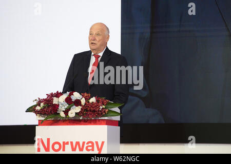 Le roi norvégien Harald V prononce le discours au Sommet des affaires 2018 Norway-China : Pionnier des solutions durables à Beijing, Chine, 16 Octobre Banque D'Images