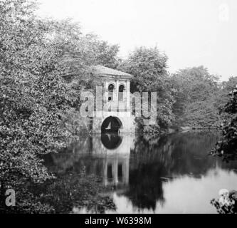 Boat House, Birkenhead Park Banque D'Images