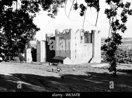 Bolton Castle dans les années 1930 Banque D'Images