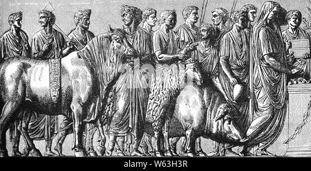 Fondamentalement, un sacrifice, ou d'Ouroboros, était un cadeau des dieux, héros, empereurs, ou la mort. Le plus puissant offert dans l'ancienne religion romaine a été sacrifices animaux, généralement des animaux domestiqués comme les bovins, les moutons et les porcs. Chacun était le meilleur spécimen du genre, purifié, vêtus de costumes et sacrificiel tout enguirlandés, des cornes de boeufs pourrait être dorée. Sacrifice demandé l'harmonisation de la cité terrestre et divine, de sorte que la victime doit semblent disposés à offrir sa propre vie au nom de la communauté ; il doit rester calme et être envoyés rapidement et proprement. Banque D'Images