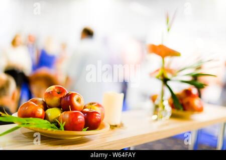 Une décoration faite de pommes, des aliments de santé de décors Banque D'Images