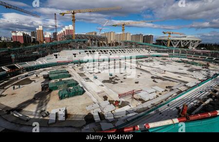 Vue sur le site de construction de l'hôtel de patinage de vitesse pour les Jeux Olympiques d'hiver de 2022 à Beijing, Chine, 30 septembre 2018. La construction Banque D'Images