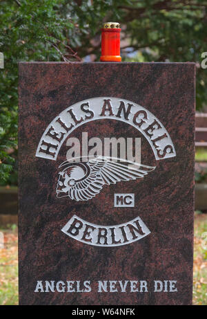 Pierre tombale d'un membre des Hells Angels à Berlin Banque D'Images