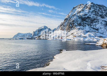 Le village de pêcheur sur Sorvagen îles Lofoten, Norvège Banque D'Images