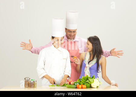 Chefs enseignant dans un cours de formation Banque D'Images