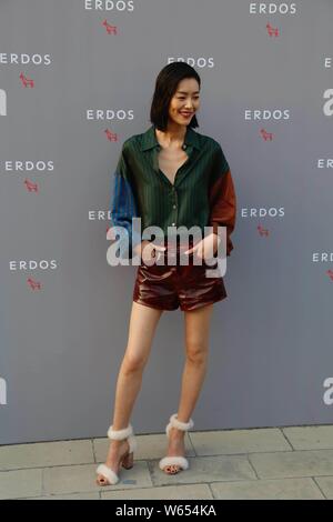 Modèle chinois Liu Wen assiste à un événement promotionnel pour la marque intérieure Erdos à Beijing, Chine, 28 août 2018. Banque D'Images