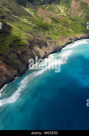 Vue aérienne de la Côte de Na Pali à Kauai, Hawaii Banque D'Images