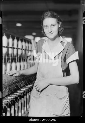 High Point, Caroline du Nord - les textiles. Fils de Pickett Mill. Personnalité Spinner - femme photo Banque D'Images