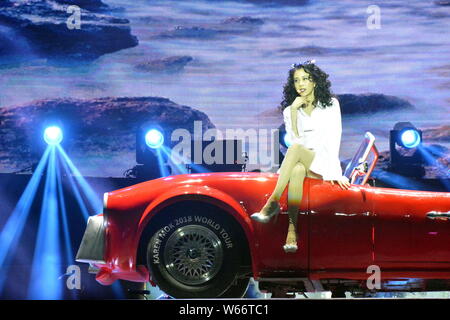 Hong Kong chanteuse et actrice Karen Mok effectue pendant sa tournée mondiale concert à Macao, Chine, 21 juillet 2018. Banque D'Images