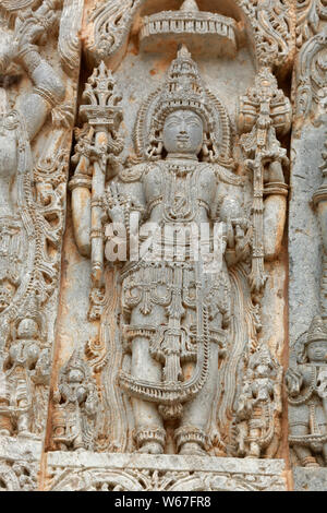 Hoysaleswara temple, également appelé simplement comme le temple, Halebidu est un 12ème siècle temple hindou dédié à Shiva.Plus grand monument à Halebidu. Banque D'Images