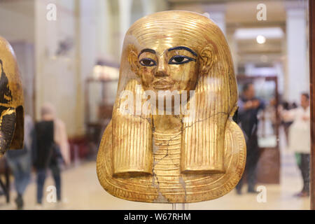 Masque de mort d'or au Musée égyptien du Caire, Égypte, Ville Banque D'Images