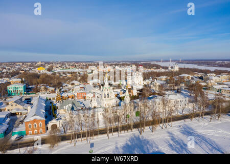 Monastère de la Sainte Trinité et l'annonciation monastère à Mourom, la Russie. Vue aérienne drone d'hiver Banque D'Images