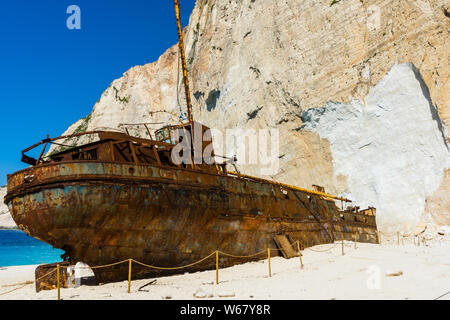 Grèce, Zante, échoués dans la baie magique naufrage célèbre plage de navagio Banque D'Images