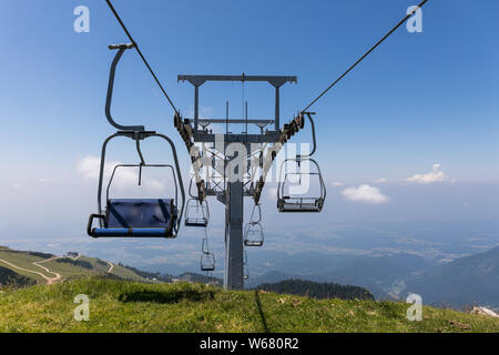 Au télésiège de ski de Krvavec en été - la Slovénie, Krvavec Banque D'Images