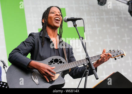 Les concerts de la Caraïbes christian reaggae, rock et pop singer JUDY BAILEY au congrès 2019 de l'Église protestante allemande à Dortmund/Allemagne. Judy Bailey vit en Allemagne. Banque D'Images