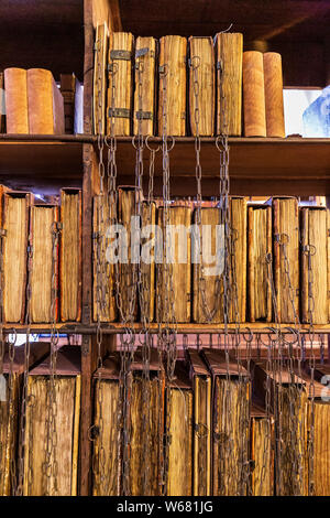 Livres médiévaux et des chaînes à la Cathédrale de Hereford, Herefordshire, Bibliothèque enchaînés Angleterre Banque D'Images