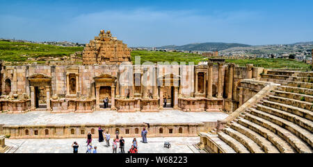 Théâtre du sud à Jerash, Jordanie, peut accueillir plus de 3000 spectateurs et est renommée pour son acoustique remarquable Banque D'Images