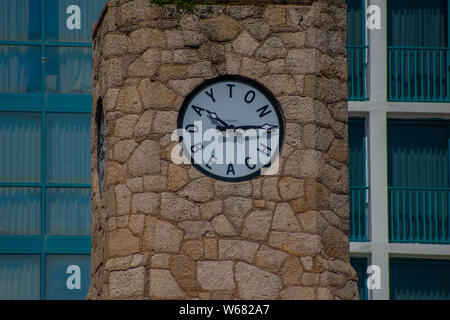 Daytona Beach, Floride. Juillet 06, 2019 Coquina Tour de l'horloge. Banque D'Images