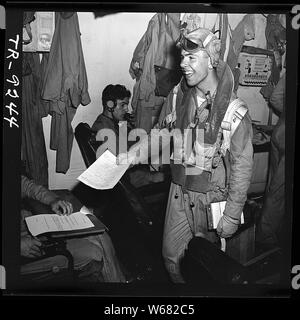 Prêt à manger à bord du USS Lexington (CV-16) Banque D'Images