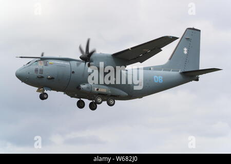 Litjuanian Air Force Alenia C-27 Spartan J arrivant à RIAT 2019 à RAF Fairford, Gloucestershire, Royaume-Uni Banque D'Images