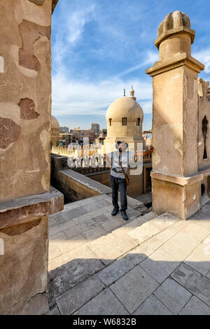 Le dôme de la Madrasa Sarghatmish visible depuis le toit de la mosquée Ibn Tulun Banque D'Images