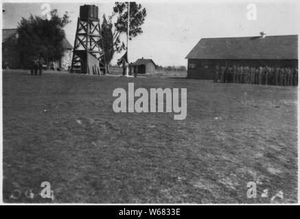 Retreat ; Portée et contenu : la DG 4 Camp est situé à 1,6 km au sud-ouest de Springfield, Missouri dans la section 14 SE 1/4, canton 4, rang 32 Sud Est. Il est occupé par la société CCC 990 de parc d'état de Big Sur, Monterey, 12 District, en Californie. La zone de travail de ce camp se trouve dans le quartier de pâturage no 3. Il est situé à environ 1,6 km de la tête de rail. La construction du camp a été commencé par le détail le 1 mai. Il a été occupé par le corps le 15 mai. Le travail de terrain a été commencé le 30 mai. Banque D'Images