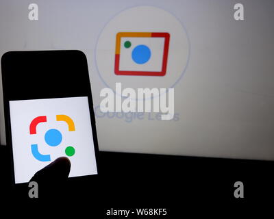 L'Inde. 31 juillet, 2019. Sur cette photo, une image d'illustration de l'application de la technologie de reconnaissance de Google Google Logo Nom de l'objectif affiché vu sur un smartphone. Credit : Avishek Das/SOPA Images/ZUMA/Alamy Fil Live News Banque D'Images