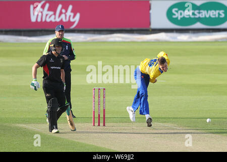 CHESTER LE STREET, Angleterre 31 juillet Brydon Carse de Durham au cours de bowling l'épanouissement T20 Blast correspondance entre club de cricket du comté de Durham et de Leicester à renards Unis Riverside, Chester le Street le mercredi 31 juillet 2019. (Crédit : Mark Fletcher | MI News) Credit : MI News & Sport /Alamy Live News Banque D'Images