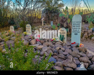 Boothill Graveyard. Billy Clayton, Tom et Frank McLaury McLaury, tombes. OK Corral Shootout Octobre 26th, 1881. «Urdered dans les rues de Tombstone Banque D'Images