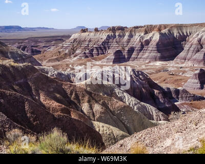 3,5 km Blue Mesa Drive dans le Parc National de la Forêt Pétrifiée sur la route 66 en Arizona Banque D'Images