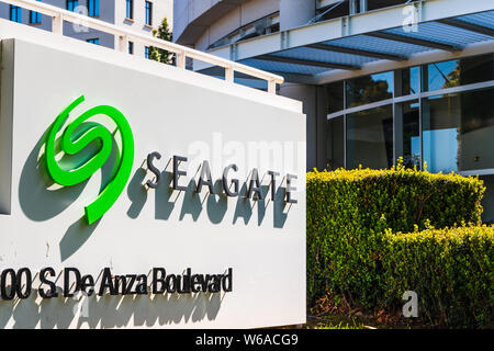 31 juillet 2019 Cupertino / CA / USA - Seagate Technology PLC siège à Silicon Valley ; Seagate est une société de stockage de données i Banque D'Images