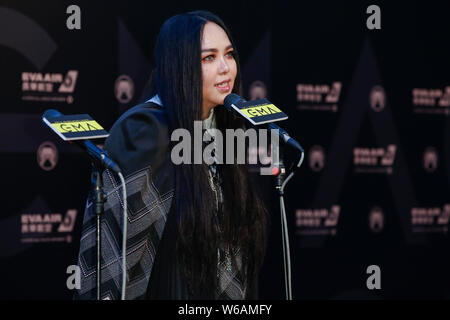 **Hors TAIWAN Taiwanais**Puyuma chanteur-compositeur-Kulilay Amit, mieux connu sous son nom de scène A-mei, arrive sur le tapis rouge pour la 29e Golden Mel Banque D'Images