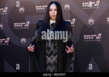 **Hors TAIWAN Taiwanais**Puyuma chanteur-compositeur-Kulilay Amit, mieux connu sous son nom de scène A-mei, arrive sur le tapis rouge pour la 29e Golden Mel Banque D'Images