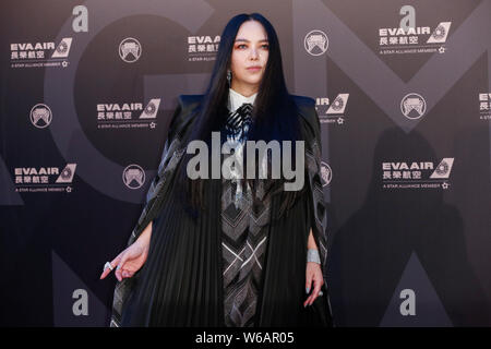 **Hors TAIWAN Taiwanais**Puyuma chanteur-compositeur-Kulilay Amit, mieux connu sous son nom de scène A-mei, arrive sur le tapis rouge pour la 29e Golden Mel Banque D'Images
