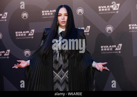**Hors TAIWAN Taiwanais**Puyuma chanteur-compositeur-Kulilay Amit, mieux connu sous son nom de scène A-mei, arrive sur le tapis rouge pour la 29e Golden Mel Banque D'Images