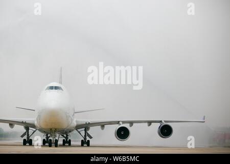 Un Boeing 747-400 Freighter jet d'Atlas Air taxis à l'Aéroport International de Sunan Shuofang après son retour de Corée du Sud de la Corée du Sud interna Banque D'Images