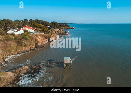 Pornic (Bretagne, nord-ouest de la France) : Vue aérienne de la pêche le long de la côte Banque D'Images