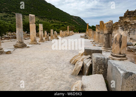 Les ruines de l'ancienne ville romaine et grecque d'Ephèse, une fois qu'un des principaux ports de l'empire romain, et situé dans la province d'Izmir, Turquie Banque D'Images