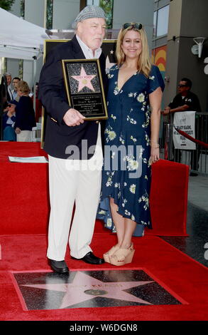 30 juillet 2019, Hollywood, Californie, USA : J16057CHW.Hollywood Chamber of Commerce rend hommage à Stacy Keach avec étoile sur le Hollywood Walk of Fame.1628 Vine Street, près de la célèbre coin de Hollywood & Vine, Hollywood, Californie, USA .07/31/2019 .STACY KEACH ET GUEST .Â©Clinton H.Wallace/Photomundo/ Photos International Inc (crédit Image : © Clinton Wallace/Globe Photos via Zuma sur le fil) Banque D'Images