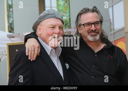 30 juillet 2019, Hollywood, Californie, USA : J16057CHW.Hollywood Chamber of Commerce rend hommage à Stacy Keach avec étoile sur le Hollywood Walk of Fame.1628 Vine Street, près de la célèbre coin de Hollywood & Vine, Hollywood, Californie, USA .07/31/2019 .STACY KEACH ET GUEST .Â©Clinton H.Wallace/Photomundo/ Photos International Inc (crédit Image : © Clinton Wallace/Globe Photos via Zuma sur le fil) Banque D'Images