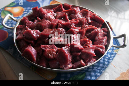 Cubes de boeuf à ragoût, morceaux de boeuf, des morceaux de viande crue Banque D'Images